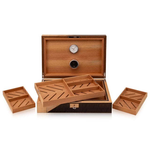 Brown 21st Century English Walnut and Sycamore Cigar Humidor, 2000s For Sale - Image 8 of 13