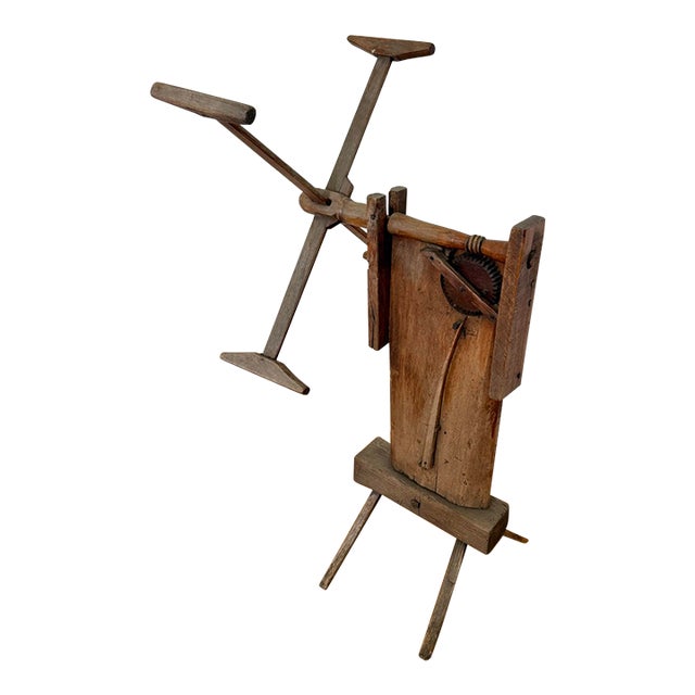 Antique Primitive Wood Yarn Spinning Wheel For Sale