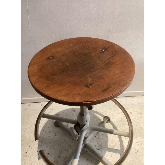 Mid-Century Modern Dutch Architect's Working Stool by Friso Kramer for Ahrend De Cirkel, 1960 For Sale - Image 3 of 7