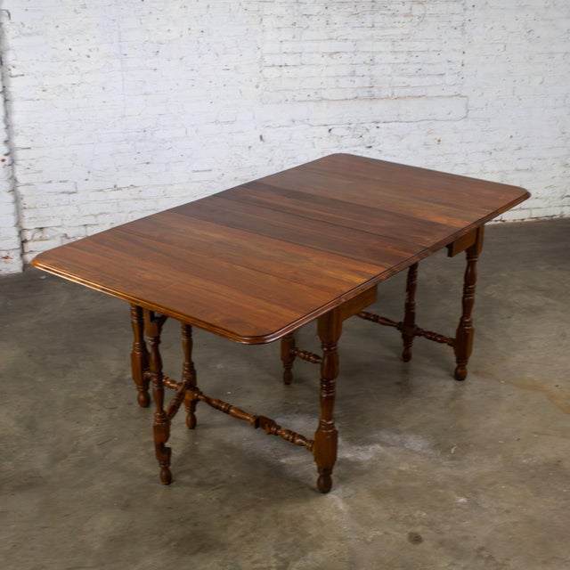Brown Late 19th to Early 20th Century William & Mary Style Dining Table Walnut Drop Leaf Expanding Gateleg by Abernathy For Sale - Image 8 of 18