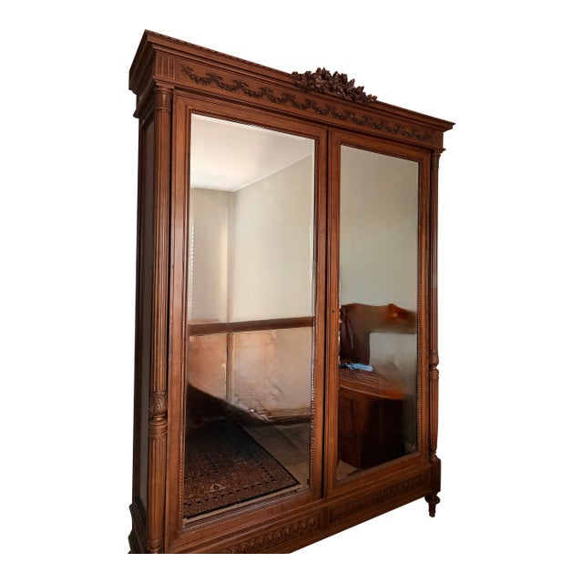 Stunning Vintage French walnut Armoire - with 5 interior shelves and 2 interior lockable drawers.. Shelves from bottom up...