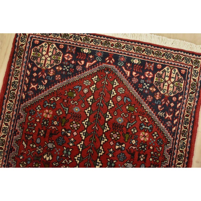 Abadeh Runner 2’4” X 4’10” Red Wool Vintage Tribal Hand-Knotted Rug For Sale In Philadelphia - Image 6 of 9