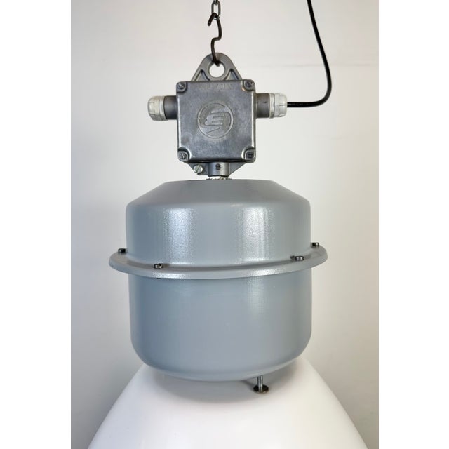 Industrial Large Industrial White Enamel Factory Lamp from Elektrosvit, 1990s For Sale - Image 3 of 17