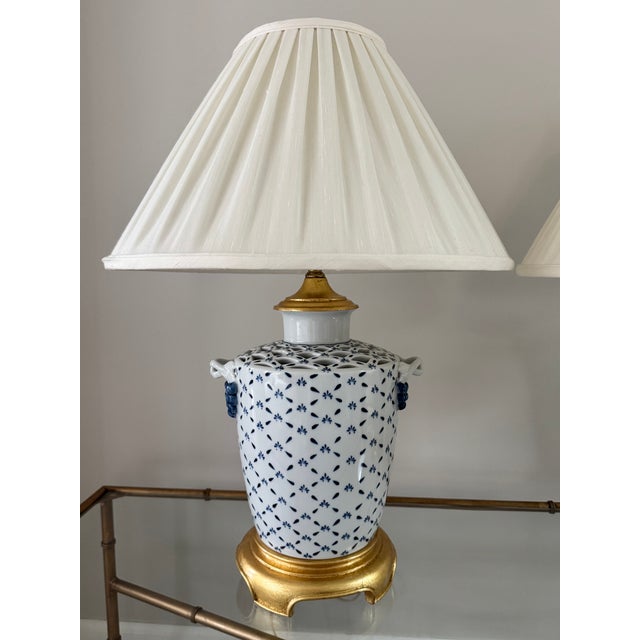1980s Chinoiserie Hollywood Regency Blue and White Fishnet Table Lamps With Custom Fabric Shades - A Pair For Sale - Image 4 of 17