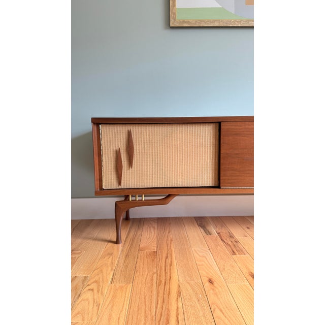 Vintage MCM Atomic Stereo Console For Sale - Image 4 of 11