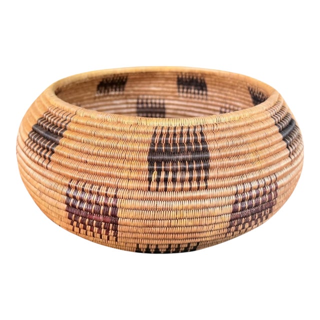 Late 19th Century Washoe Basket Woven by Scees Bryant, Dat So La Lee's Sister in Law For Sale