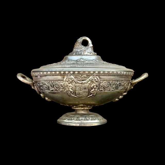Sheffield Vintage Corbell & Co. Silver-Plated Tureen – Ornate Design With Medusa Handles For Sale - Image 4 of 8