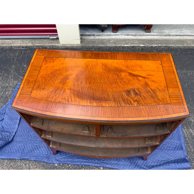 Mid 19th Century Georgian Satinwood Bow Front Chest For Sale - Image 11 of 13