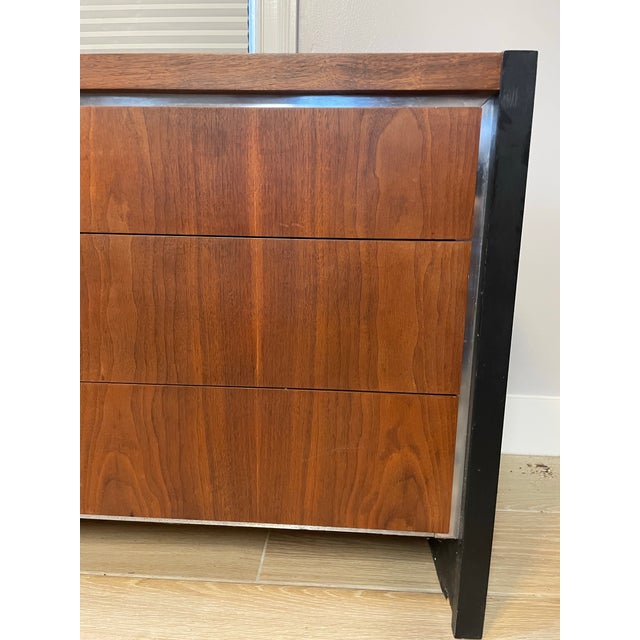 1960s Mid Century Modern Walnut Dresser by Dillingham and Merton Gershun For Sale - Image 12 of 12