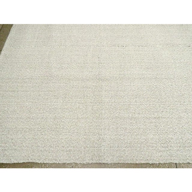 Textile Galerie Shabab Collection Mid-20th Century Handmade Turkish Flat-Weave Kilim Room Size Carpet For Sale - Image 7 of 10