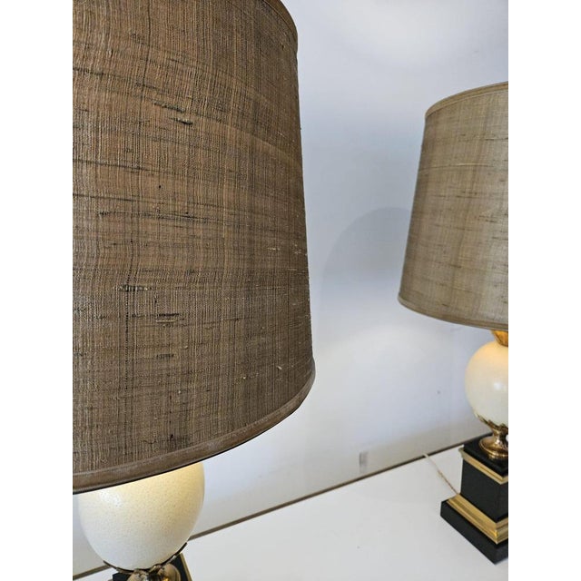 Hollywood Regency Ostrich Egg Table Lamp, 1970s For Sale - Image 4 of 8