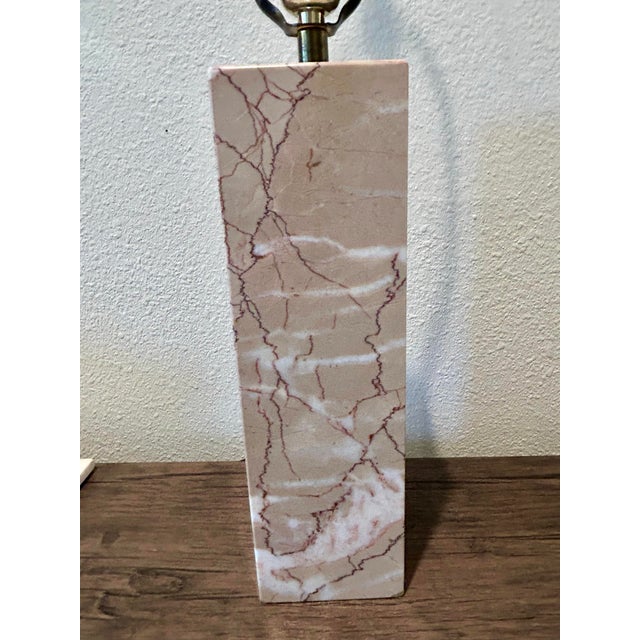 T.H. Robsjohn Gibbings 1960s Mid Century Modern Rosalia Marble Real Block Lamp 12”x3.5” Cream Pink After Gibbings Solid Block For Sale - Image 4 of 9