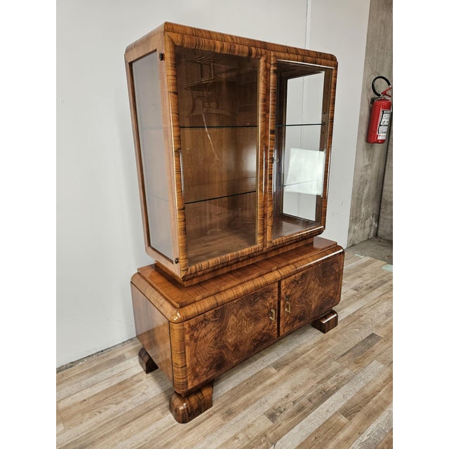 French Art Deco Walnut Display Cabinet with Cut Glass, 1940 For Sale - Image 3 of 18