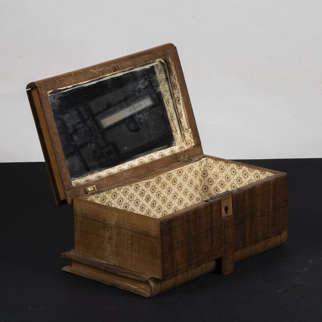 1950s Inlaid Toilet Box in Metal and Wood For Sale - Image 5 of 10