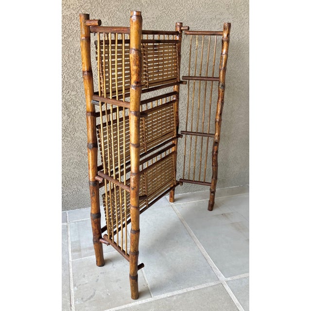 Mid 20th-Century 3-Tier Tortoiseshell Bamboo Bookshelf – Folds Flat for Storage For Sale - Image 9 of 18