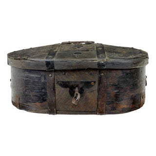 Mid 19th Century Swedish Painted Pine Box, 1840s For Sale