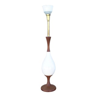 1960s Mid-Century Modern Tall Sculptural Walnut & Ceramic Table Lamp For Sale