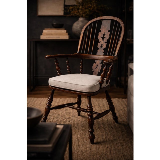 Late 19th Century Windsor Armchair in the English Country Tradition With Huddersfield Yorkshire Provenance For Sale - Image 4 of 12