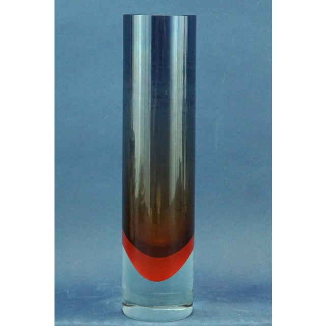 Item : A magnificent cylindrical sommerso glass vase, unsigned, dating from around 1930-1950, attributed to Flavio Poli,...