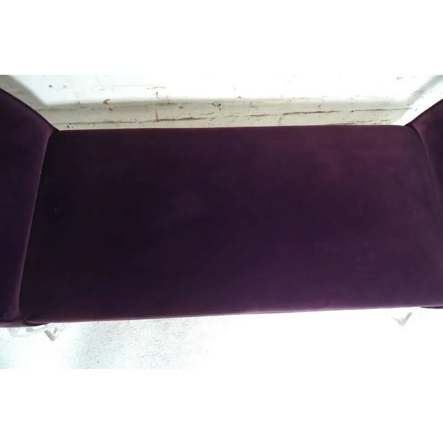 Proud and regal or soft and sweet, purple ranges from vibrant violet to pale lavender. vintage modern purple bedroom bench