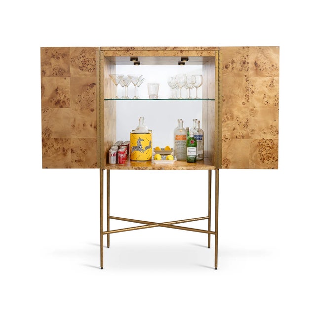 The monarch burlwood bar is the modern, yet classic room anchor for an evening of entertaining. With an adjustable...