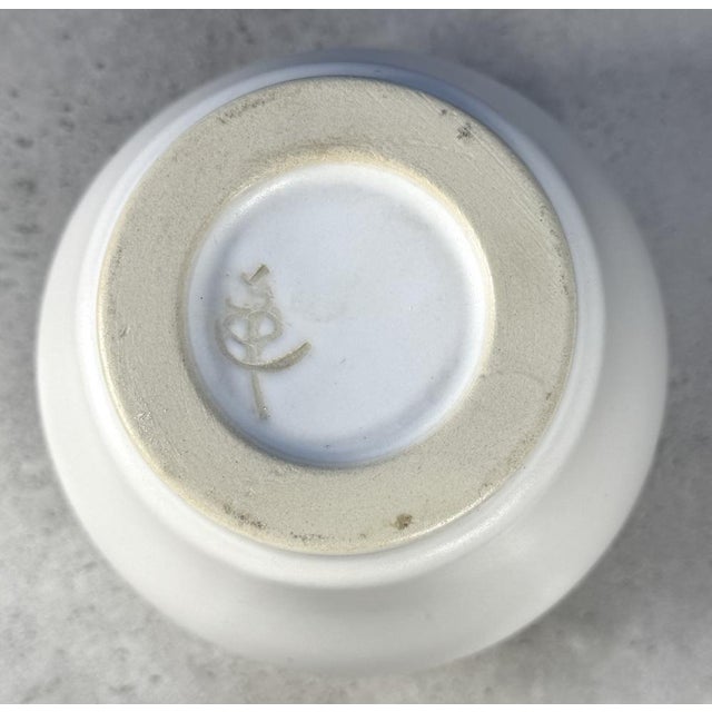 1960s Small Ceramic Vase in White by Jan Bontjes Van Beek for Dr. Ing. Alfred Ungewiss, Germany, 1960s For Sale - Image 5 of 6