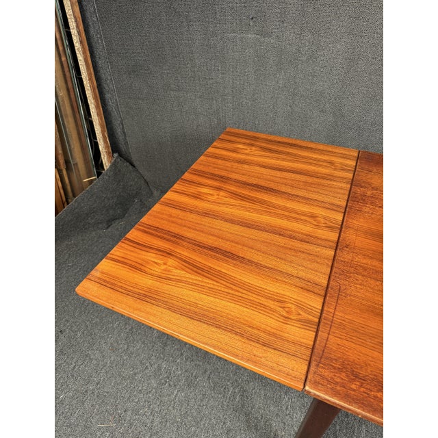 Introducing a highly functional, Danish-made expansion dining table built by the renown BRDR Furbo company. Constructed...