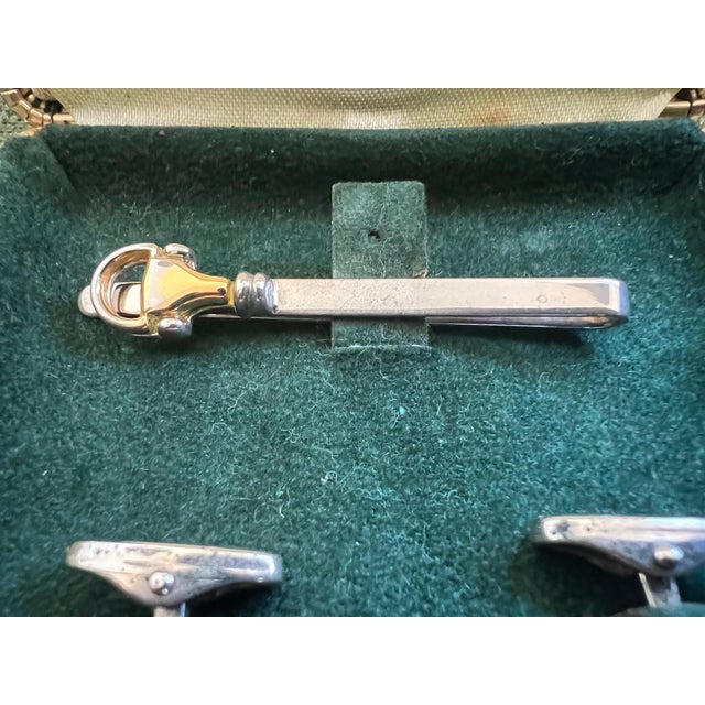 Vintage Gucci Gold Plate Cufflinks & Tie Clip “Circa 1970s” Original Gucci Green For Sale - Image 4 of 16