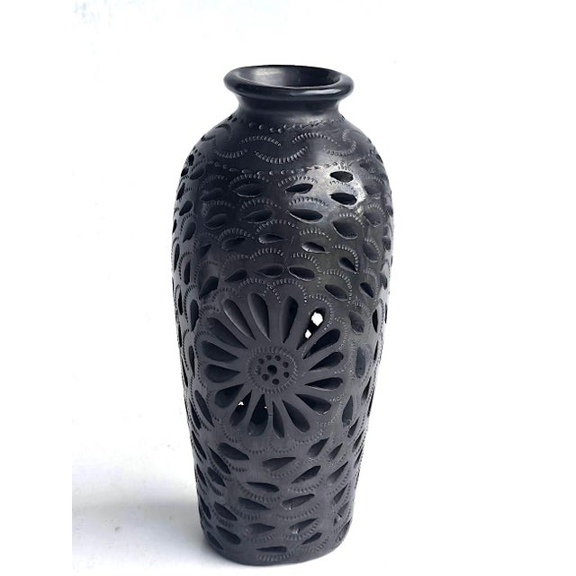 1990s Vintage Hand Carved Oaxacan Barro Negro Vase With Pierced Lace Motif For Sale - Image 5 of 12