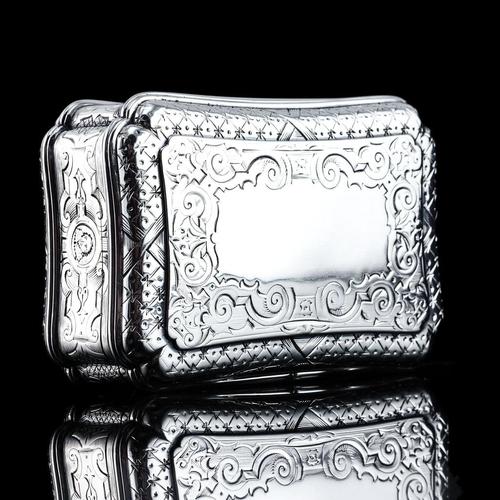 Antique Silver Table Snuff Box by Edward Smith, 1854 For Sale - Image 6 of 18