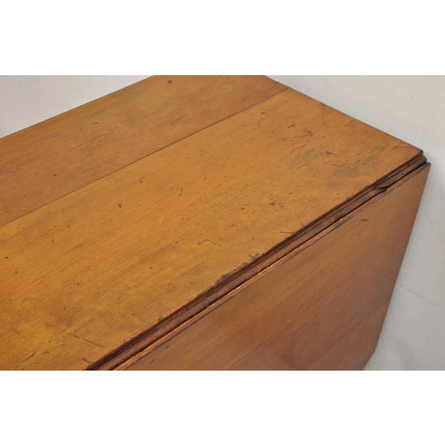 Antique American Colonial Cherry Wood Gateleg Drop Leaf Farmhouse Dining Table For Sale - Image 10 of 11