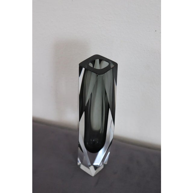 Art Glass Smoked Grey Vase attributed to Flavio Poli for A. Mandruzzato, 1960s For Sale - Image 10 of 14