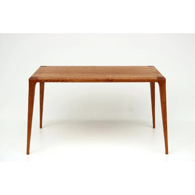 The table is the evolution of the 'Lohora armchair'. Sufficient availability, local roots, patient longevity and a...