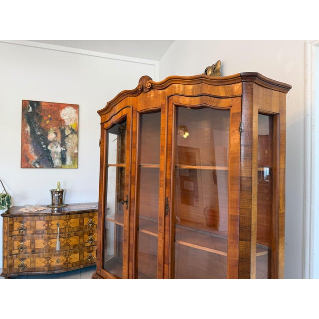 Brown Baroque Style Display Cabinet in Inlaid Walnut, 1980s For Sale - Image 8 of 14