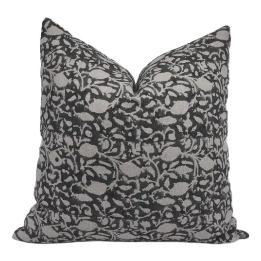 Fabdivine Hand-Block Printed Decorative Cushion Cover Thick Linen 24x24 Inch- Amar For Sale