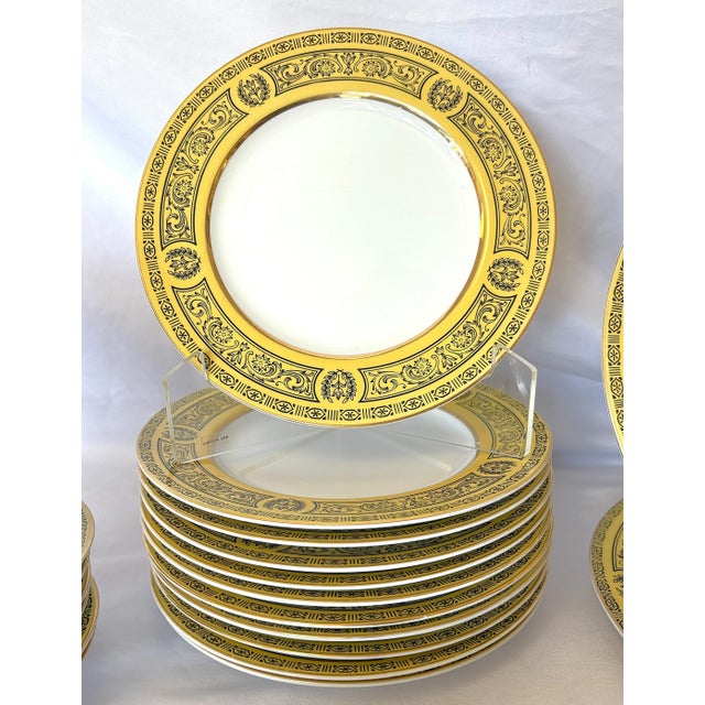 Mid 20th Century Vintage 'Golden Damask' Fine China Made in Japan- Miscellaneous 21 Piece Set For Sale - Image 5 of 18