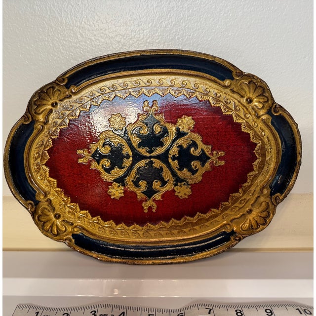Hollywood Regency Vintage Florentine Italian Gilt Tray | Red Black Gold Hollywood Regency Serving Tray For Sale - Image 3 of 8