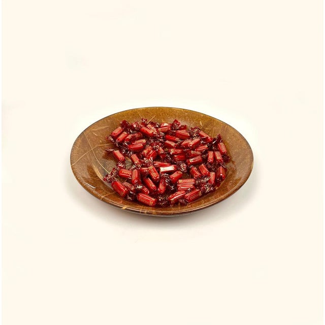 Light Yellow Round Acrylic Centerpiece with Wheat Inclusions, Italy, 1970s For Sale - Image 8 of 13