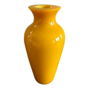 Antique 19th Century Chinese Imperial Yellow Peking Glass Vase