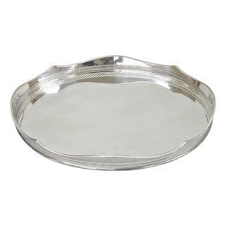 Antique English Edwardian Silver Plated Scalloped Oval Butlers Serving Bar Tray For Sale