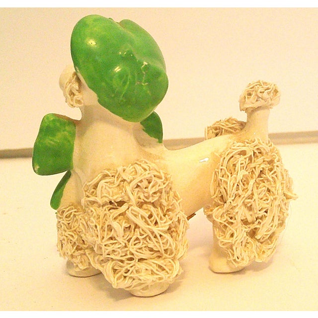 1950s 50s Porcelain Spaghetti Noodle Poodle Figurine Green Hat & Bow VTG Mid Century Modern For Sale - Image 5 of 7
