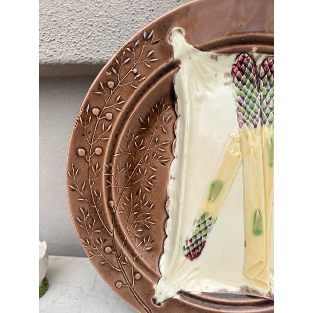 French Country 19th Century Majolica Asparagus Plate Luneville For Sale - Image 3 of 5