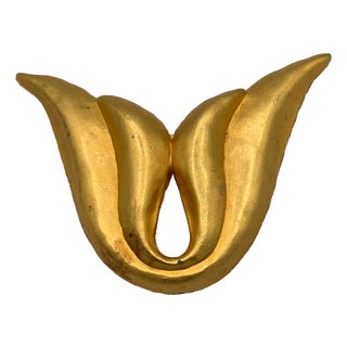 Vintage 1980s Sculptural Tulip Gold Tone Brooch For Sale