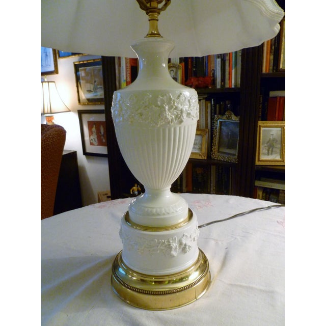 1930s Vintage Wedgwood Queensware Urn Table Lamp Chairish