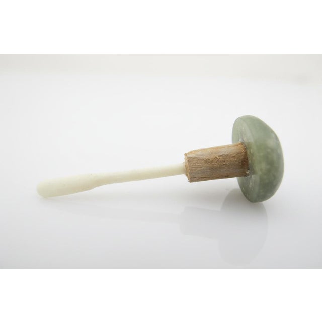 Brown Chinese Natural Silhouette Shadow Agate Snuff Bottle With Green Stopper For Sale - Image 8 of 10