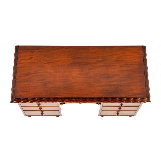 Brown Victorian Pedestal Desk in Mahogany, 1850s For Sale - Image 8 of 9