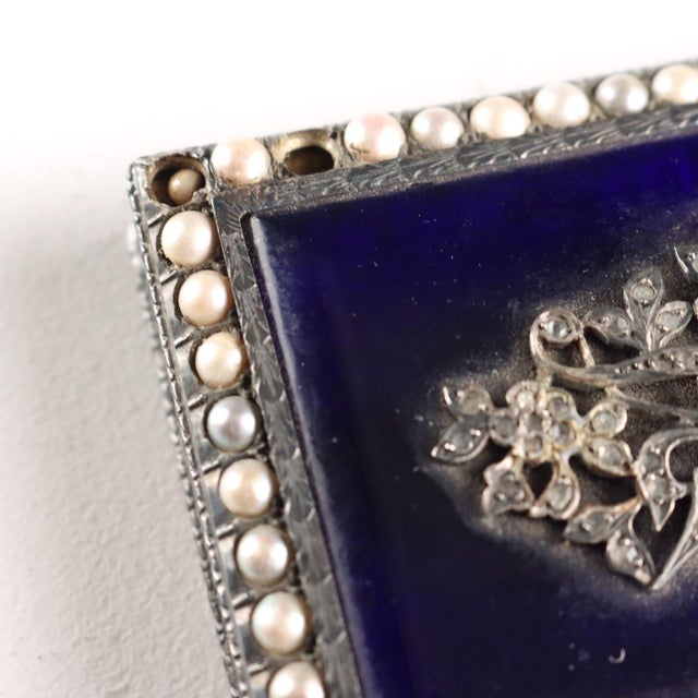 Snuffbox in Silver with Glass and Beads For Sale - Image 6 of 11