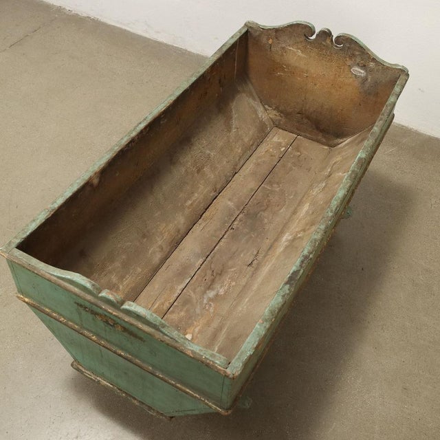 Wood Antique Cradle in Lacquered Wood, Italy, 20th Century For Sale - Image 7 of 9