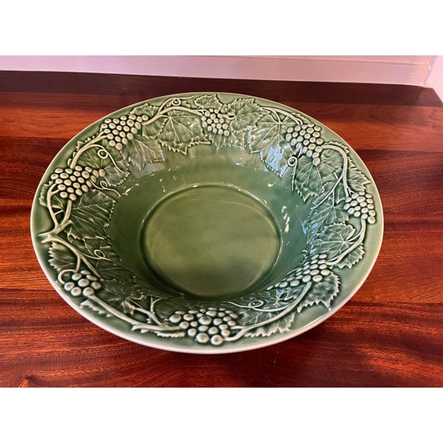 Vintage Large Bordallo Pinheiro Basketweave Green Salad Bowl For Sale In Orlando - Image 6 of 6