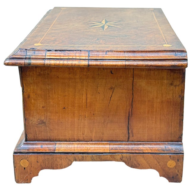 Small Antique Walnut Chest of Drawers, 1720 For Sale - Image 6 of 14